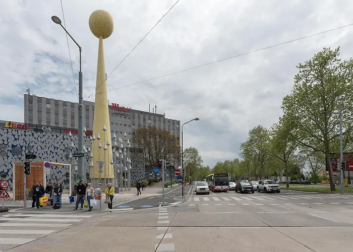 Between Old Danube And Danube Center - New, Quiet And Modern Apartamento