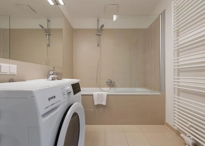 Between Old Danube And Danube Center - New, Quiet And Modern Apartamento Viena