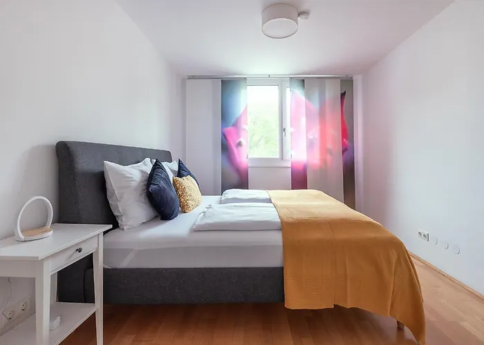 Between Old Danube And Danube Center - New, Quiet And Modern Apartamento
